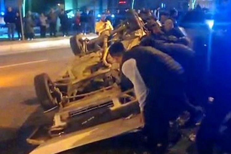 &nbsp;Balıkesir'de kontrolden &ccedil;ıkan ara&ccedil; takla attı, 1 kişi yaralandı