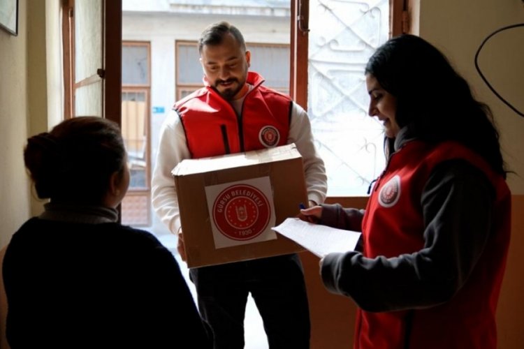 Bursa G&uuml;rsu Belediyesi Ramazan bereketini evlere ulaştırıyor
