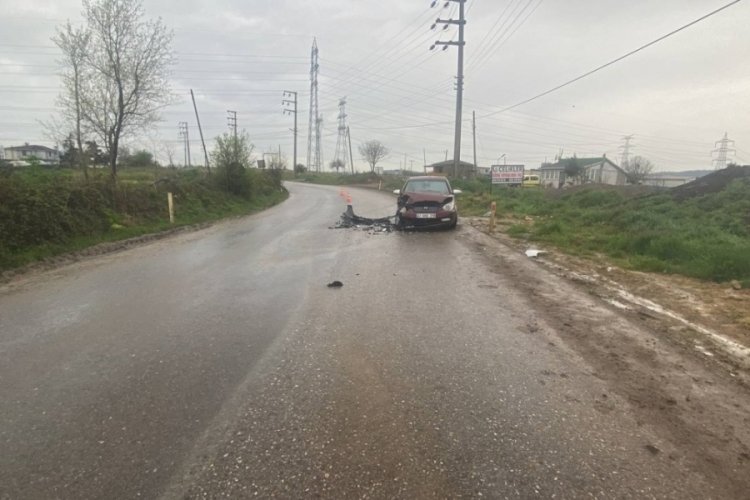Kocaeli'nde keskin virajda feci kaza: 5 yaralı