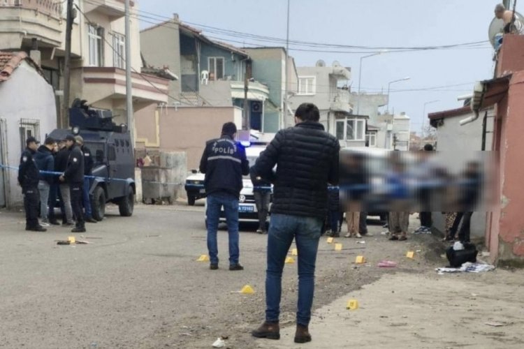 Tekirdağ'daki silahlı kavgada ortalık kan g&ouml;l&uuml;ne d&ouml;nd&uuml;: 2 &ouml;l&uuml;, 3 yaralı