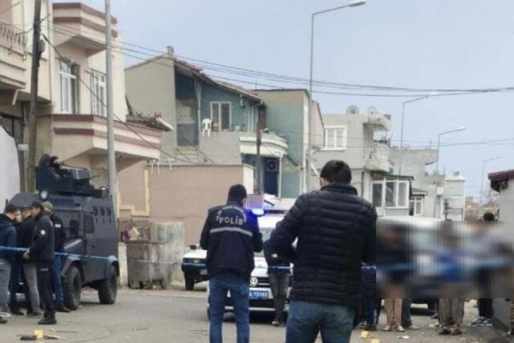 2 aile arasında &ccedil;ıkan silahlı kavga kız alıp verme husumetiyle başlamış