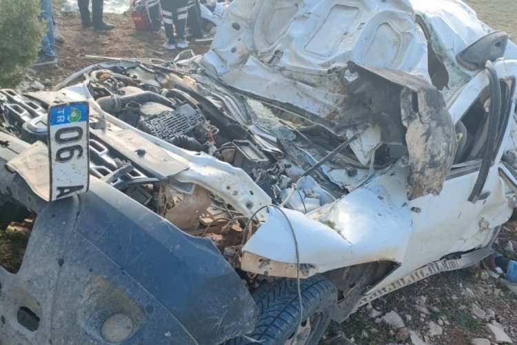 Karaman'da cip u&ccedil;uruma yuvarlandı: 5 &ouml;l&uuml;
