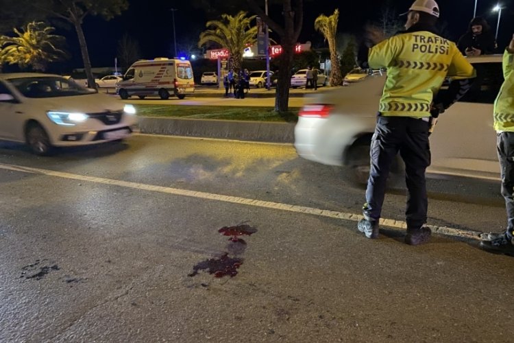 İstanbul Maltepe sahilde otomobilin &ccedil;arptığı yaya yaşamını yitirdi