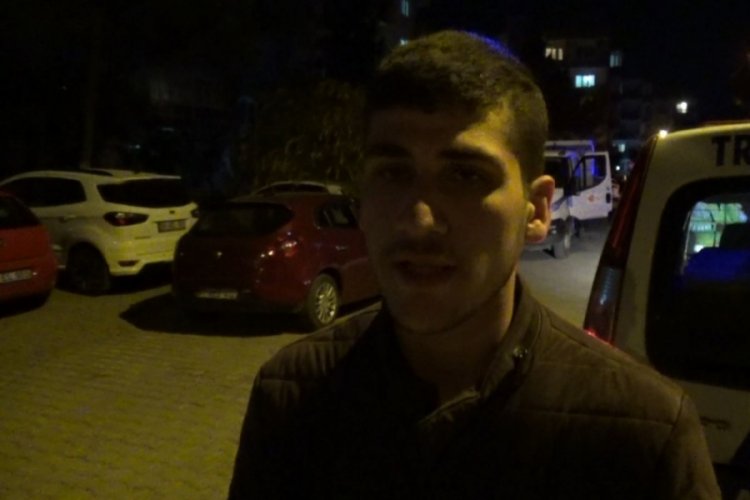 Aydın'da vatandaşın dikkati devrilen ağa&ccedil;tan otomobilleri kurtardı
