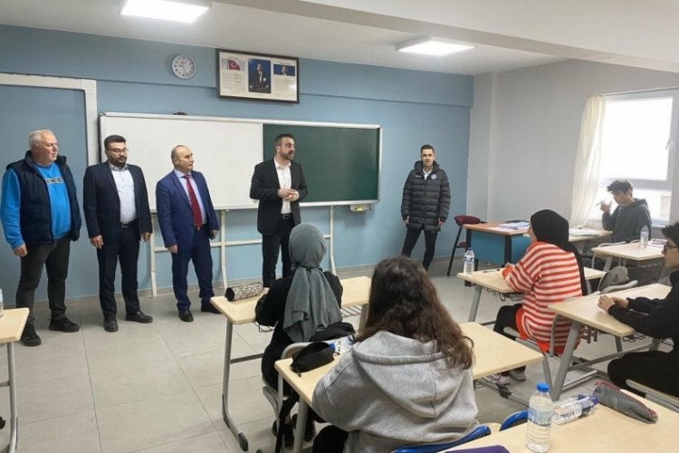 Bursa Kestel'de lise ve &uuml;niversite adaylarına deneme sınavı