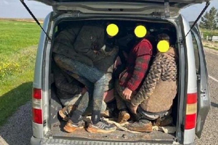 Kilis'te g&ouml;&ccedil;men operasyonu! 40 kişi yakalandı