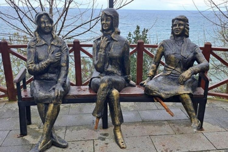 Ordu'da '&Uuml;&ccedil; Kız' heykeline tekrar zarar verildi