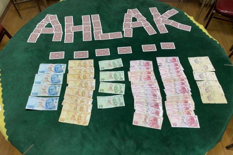 Eskişehir'de kumar oynarken yakalanan 10 kişiye b&uuml;y&uuml;k ceza