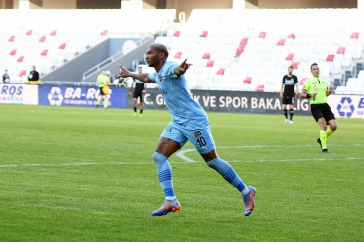 Manisa FK'da transferler yapıldı