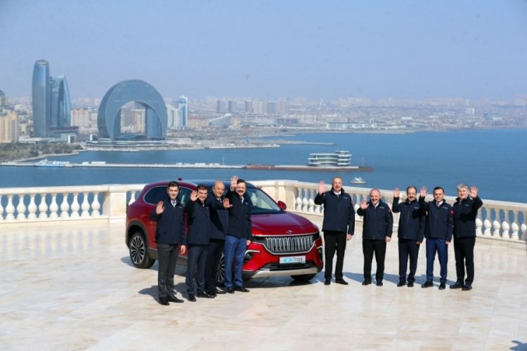 İkinci TOGG Aliyev'e teslim edildi