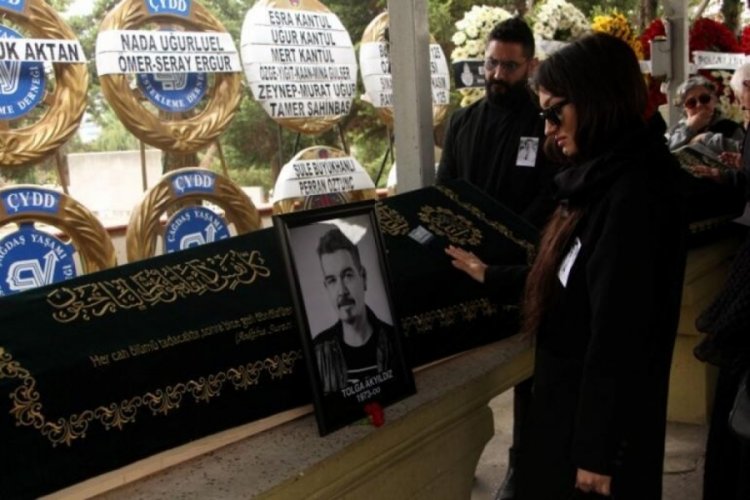 Gazeteci Tolga Akyıldız toprağa verildi