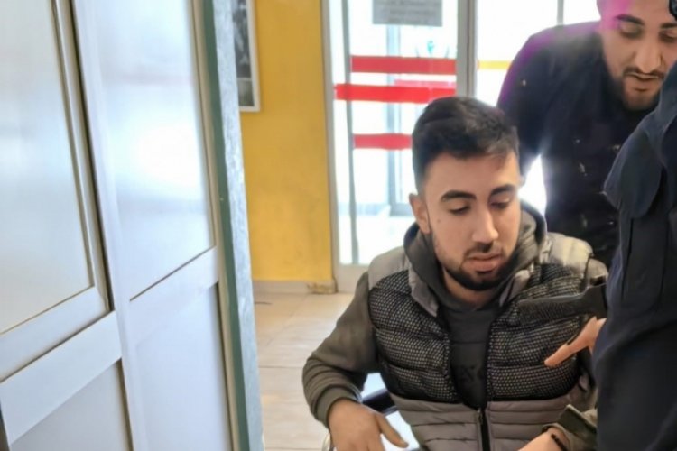 Bursa'da bir garip olay! Yolda bulduğu d&uuml;zenek patladı