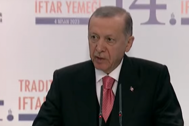 Erdoğan: Anka kuşu gibi k&uuml;llerimizden doğmayı başardık