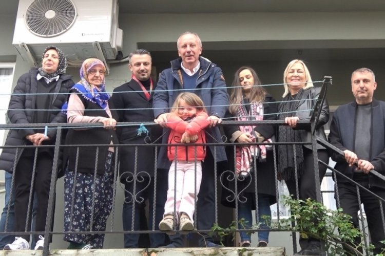 Muharrem İnce ailesinden dua alarak se&ccedil;im kampanyasını başlattı