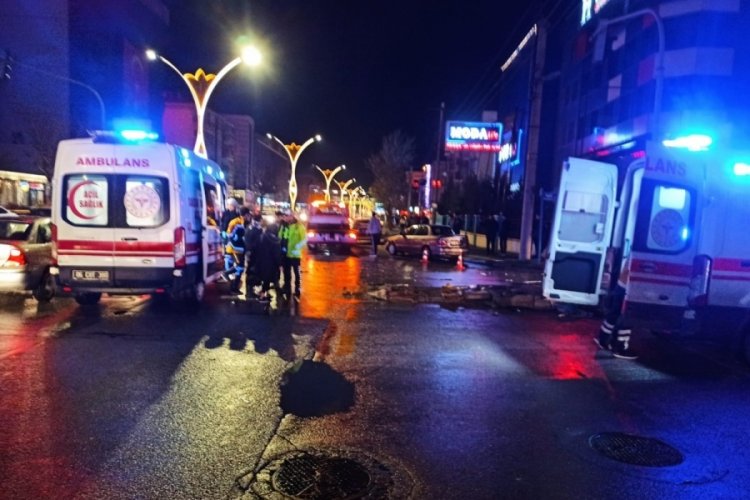 Ankara Sincan'da trafik kazası: 4 yaralı