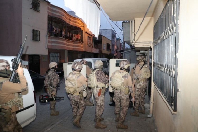 Mersin'de asayiş operasyonu: 4 g&ouml;zaltı