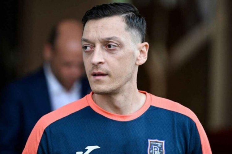 Futbolu bırakan Mesut &Ouml;zil'den Togg paylaşımı: Gurur duyuyoruz