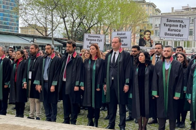 Bursa Barosu Avukatlar G&uuml;n&uuml;'nde, hayatını kaybeden avukatları andı