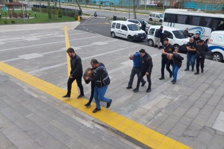Amca ve yeğeninin &ouml;ld&uuml;ğ&uuml; kız isteme kavgasında 7 kişi tutuklandı