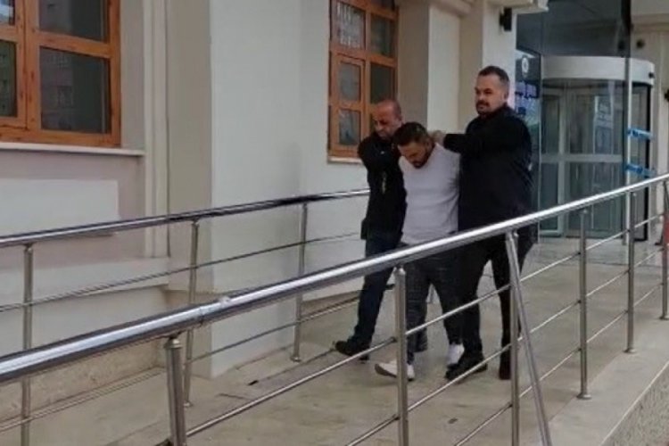Eşini kızının g&ouml;zleri &ouml;n&uuml;nde &ouml;ld&uuml;ren koca tutuklandı