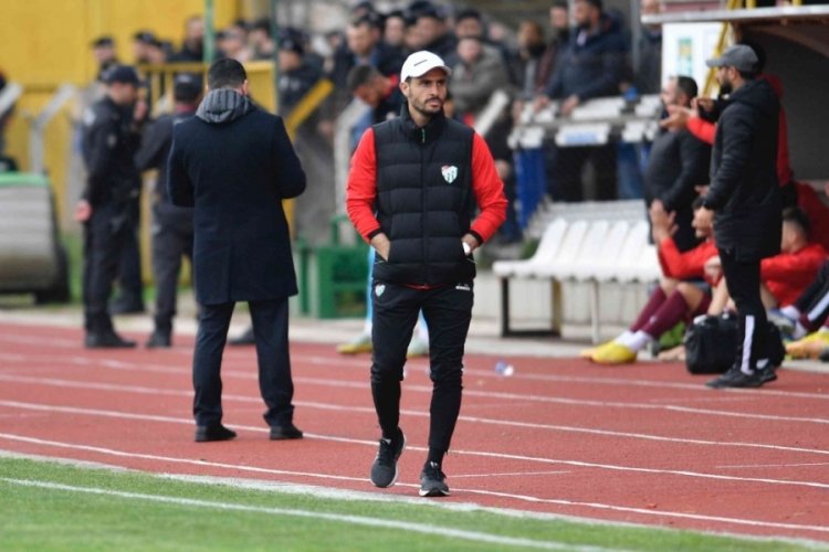 &Ouml;zer Hurmacı: Bursaspor'un hedefi her ma&ccedil;ı kazanmak