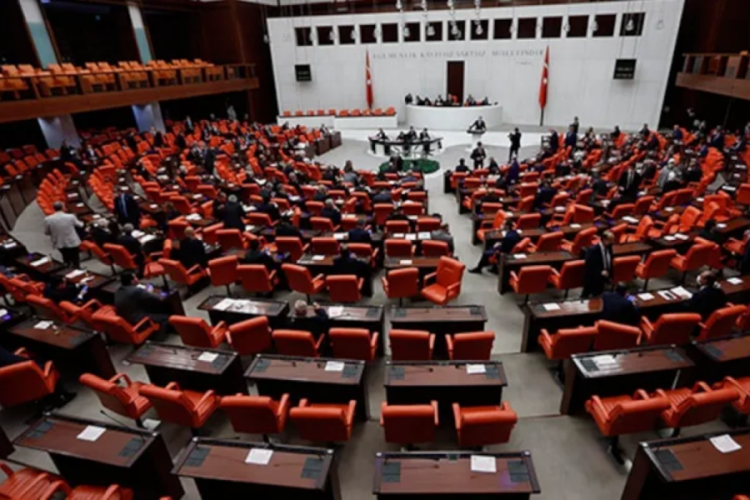 Meclis se&ccedil;ime kadar tatile girdi