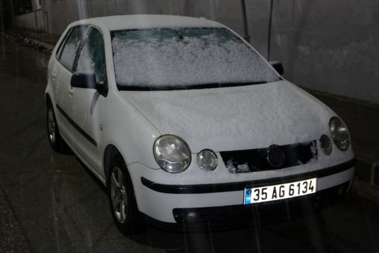 Uşak'a nisan ayında kar s&uuml;rprizi
