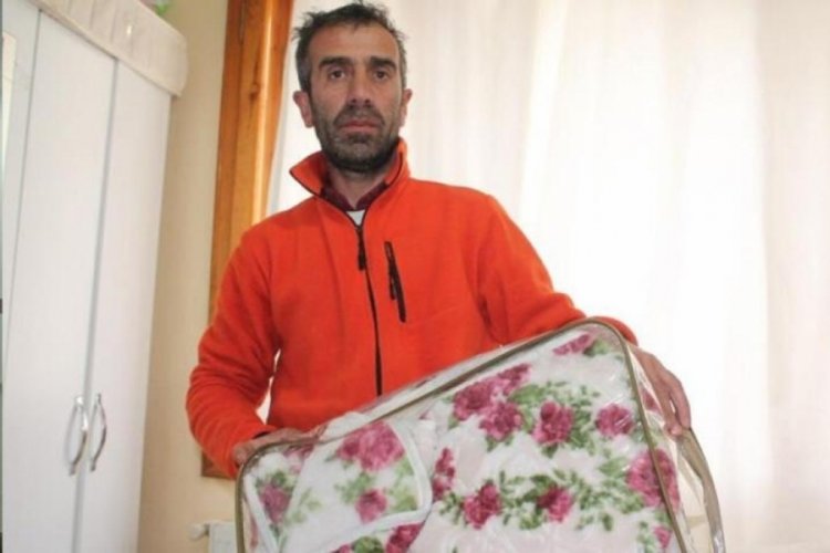 Bayburt'ta i&ccedil;i altın dolu battaniyeyi yanlışlıkla deprem b&ouml;lgesine g&ouml;nderen adam mağdur oldu