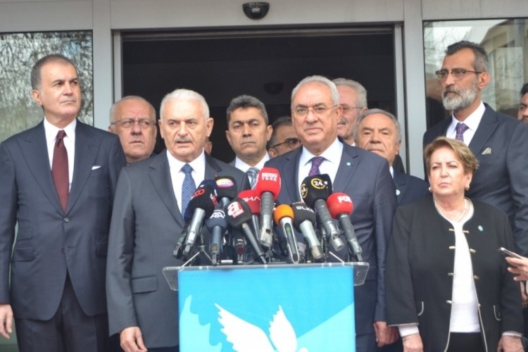 Binali Yıldırım ve &Ouml;mer &Ccedil;elik, DSP'yi ziyaret etti