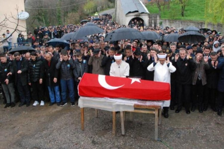 Faciadan 5 ay 22 g&uuml;n sonra yaşamını yitiren madenci son yolculuğuna uğurlandı