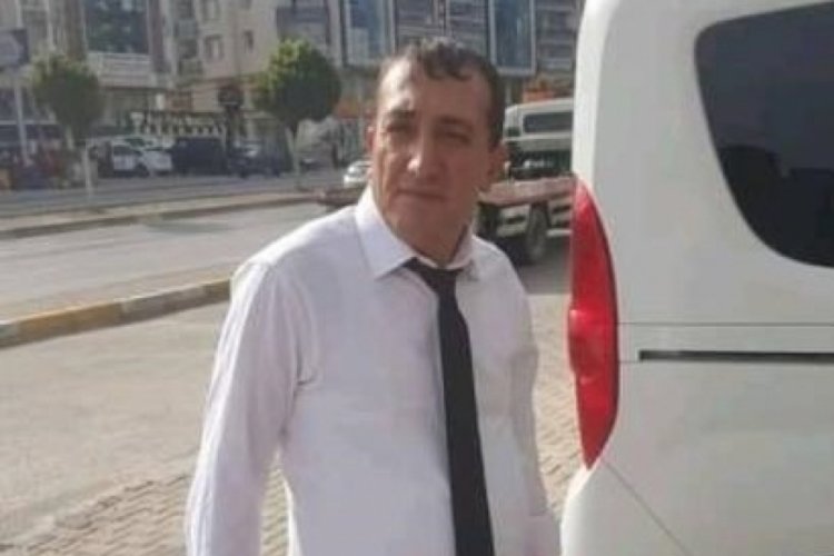 İzmir'de 5 katlı binanın &ccedil;atısından d&uuml;şt&uuml; yaşamını yitirdi
