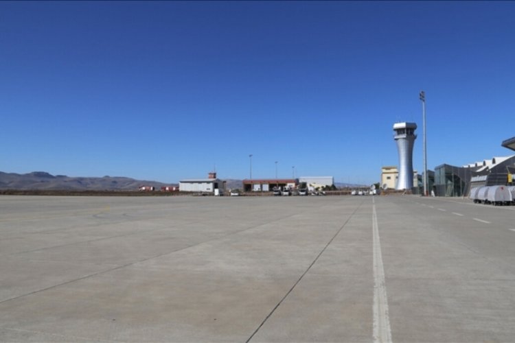 Irak'ta S&uuml;leymaniye Havalimanı yakınlarında patlama meydana geldi
