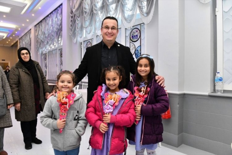 Bursa'da Başkan Kanar, şehit yakınları ve gazi aileleri ile birlikte oru&ccedil; a&ccedil;tı