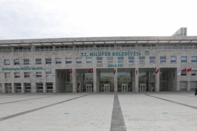 Bursa'da Nil&uuml;fer Belediyesi'nden depremzede &ccedil;ocuklara hediye