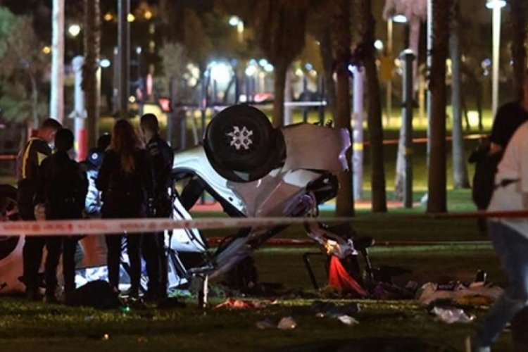 İsrail'de bir araba kalabalığın i&ccedil;ine daldı: Bir turist hayatını kaybetti