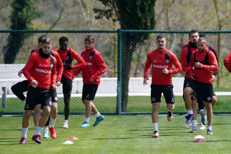 Fatih Karag&uuml;mr&uuml;k, Fenerbah&ccedil;e ma&ccedil;ı hazırlıklarına devam etti