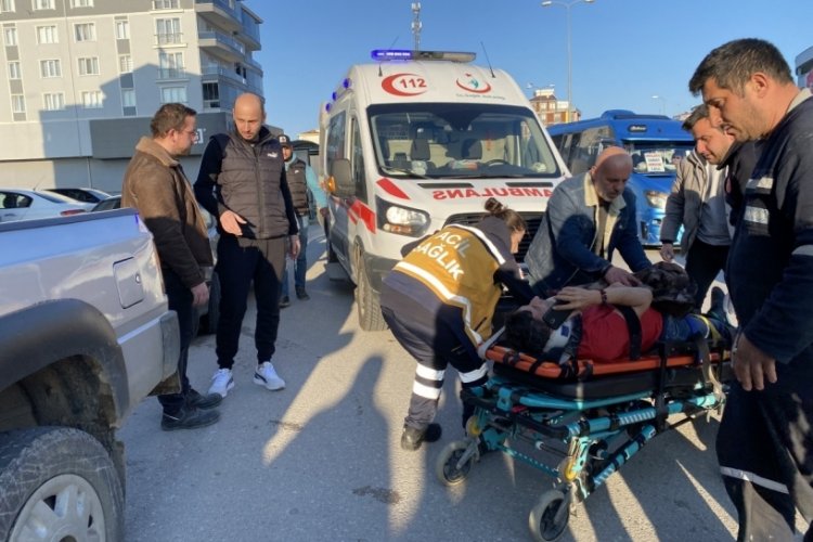Sinop'ta pikap ile &ccedil;arpışan motosiklet s&uuml;r&uuml;c&uuml;s&uuml; yaralandı