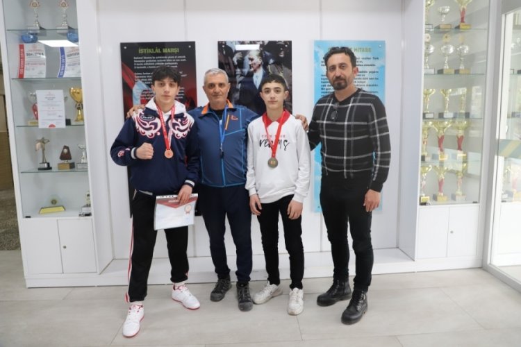 Bursa Yıldırım MTAL Muay Thai T&uuml;rkiye Şampiyonasından madalya ile d&ouml;nd&uuml;