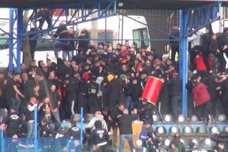 Amat&ouml;r Lig ma&ccedil;ında ortalık karıştı