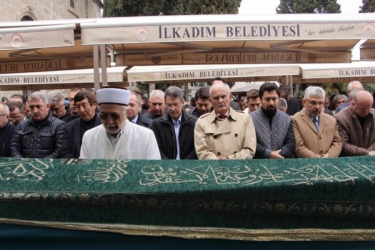 AK Partili Nurettin Canikli'nin abisi toprağa verildi
