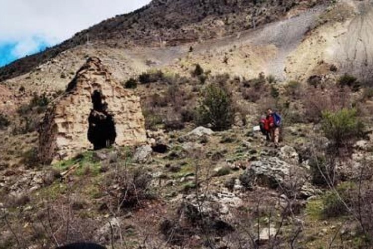 Sulara g&ouml;m&uuml;len Yusufeli'ndeki tarihi eserler i&ccedil;in son ziyaret&ccedil;iler