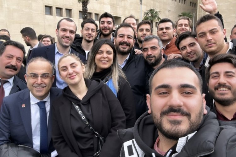 Bursa'da CHP gen&ccedil;lik kolları &uuml;yesi stajyer avukat serbest bırakıldı