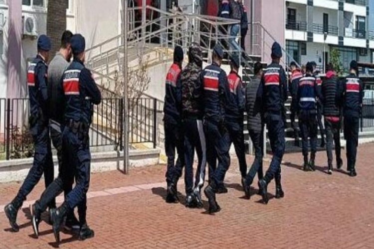 Balıkesir'in Ayvalık il&ccedil;esinde 33 ka&ccedil;ak g&ouml;&ccedil;men yakalandı