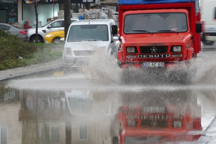 Ordu'da sağanak yağış etkili oldu