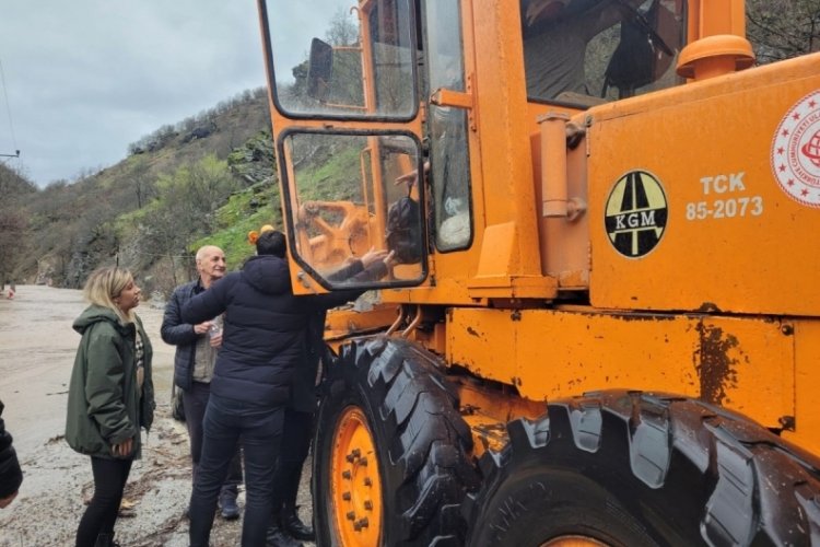 Tunceli'de taşkında mahsur kalan 11 vatandaş kurtarıldı