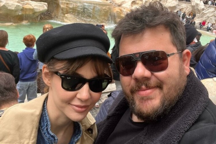 Eser Yenenler'den Berfu Yenenler'e romantik s&uuml;rpriz
