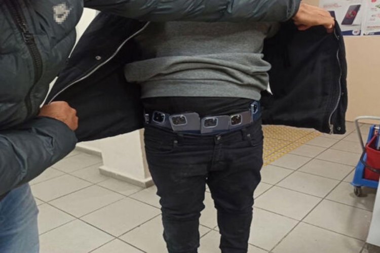 Habur G&uuml;mr&uuml;k Kapısı'nda 280 milyon liralık ka&ccedil;ak eşya bulundu