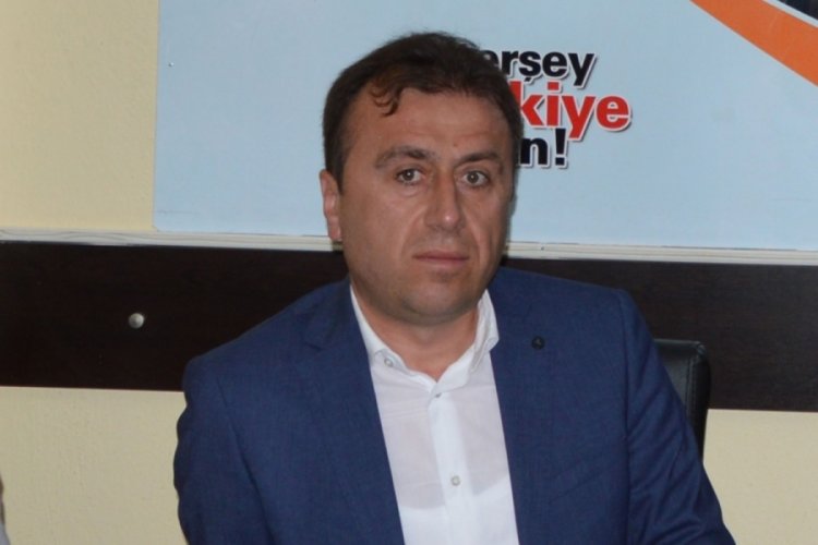 O isim milletvekilliği adaylığından &ccedil;ekildi
