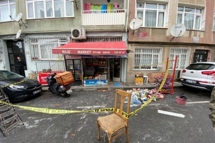 İstanbul &Uuml;sk&uuml;dar'da bı&ccedil;aklı kavga meydan geldi