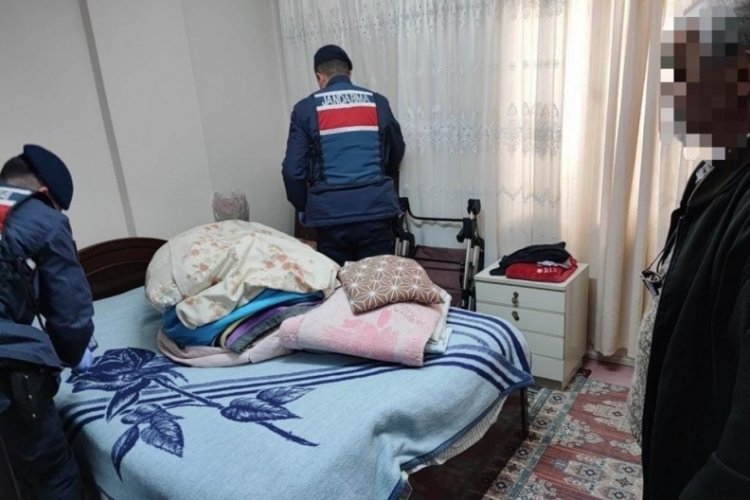Manisa'da operasyonda plastik kovadan uyuşturucu &ccedil;ıktı